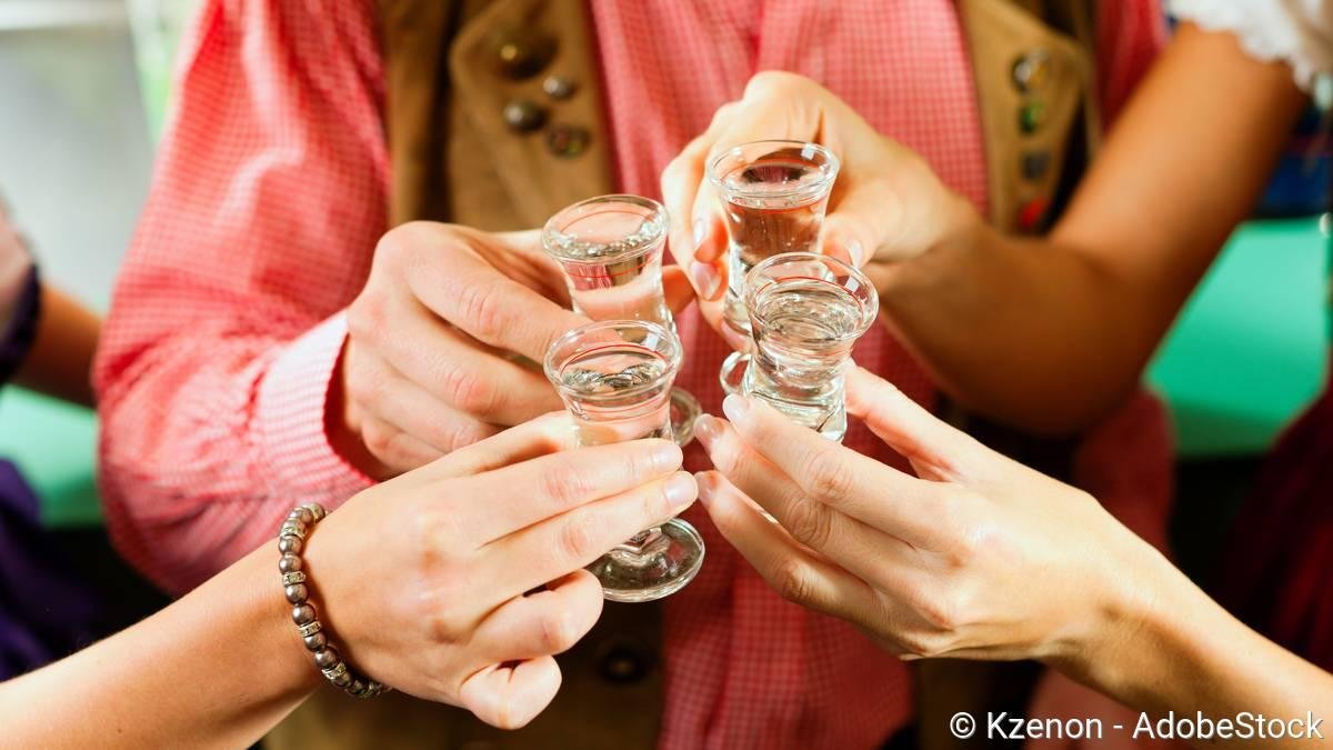 Alkohol und Leberschäden: Wie Ernährung und Bewegung das Risiko senken können